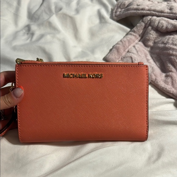 Michael Kors Orange Clutch Sleek Design - Picture 1 of 3